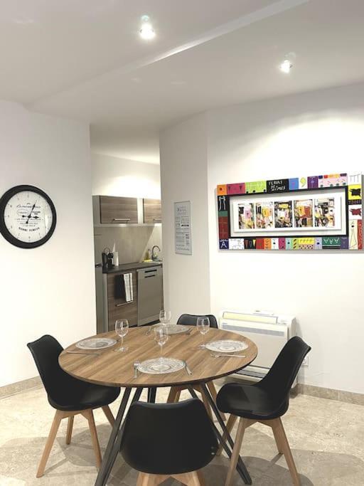 Appartement Centre Ville - Parking Prive - Wifi Nîmes Extérieur photo